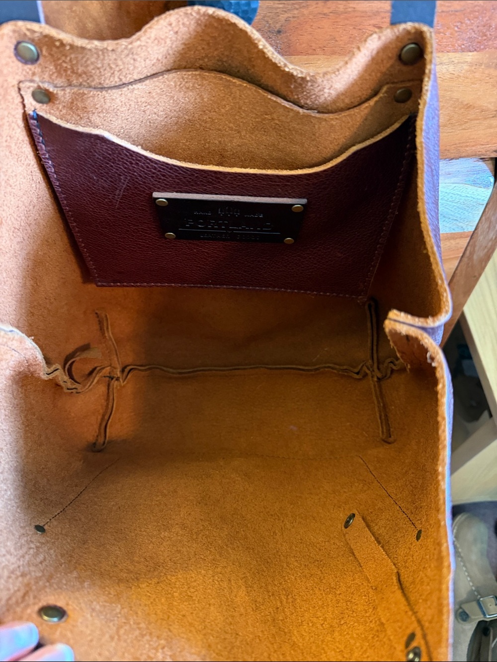 Portland Leather Classic Pebbled Leather Tote Bag in Burgundy. - Picture 5 of 12